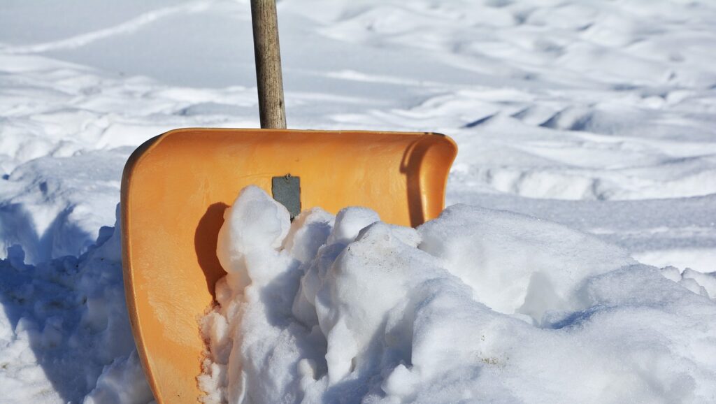snow shovel, winter service, winter, snow, clearance service, winter clearance service, shoveling, new zealand, snowed in, nature, wintry